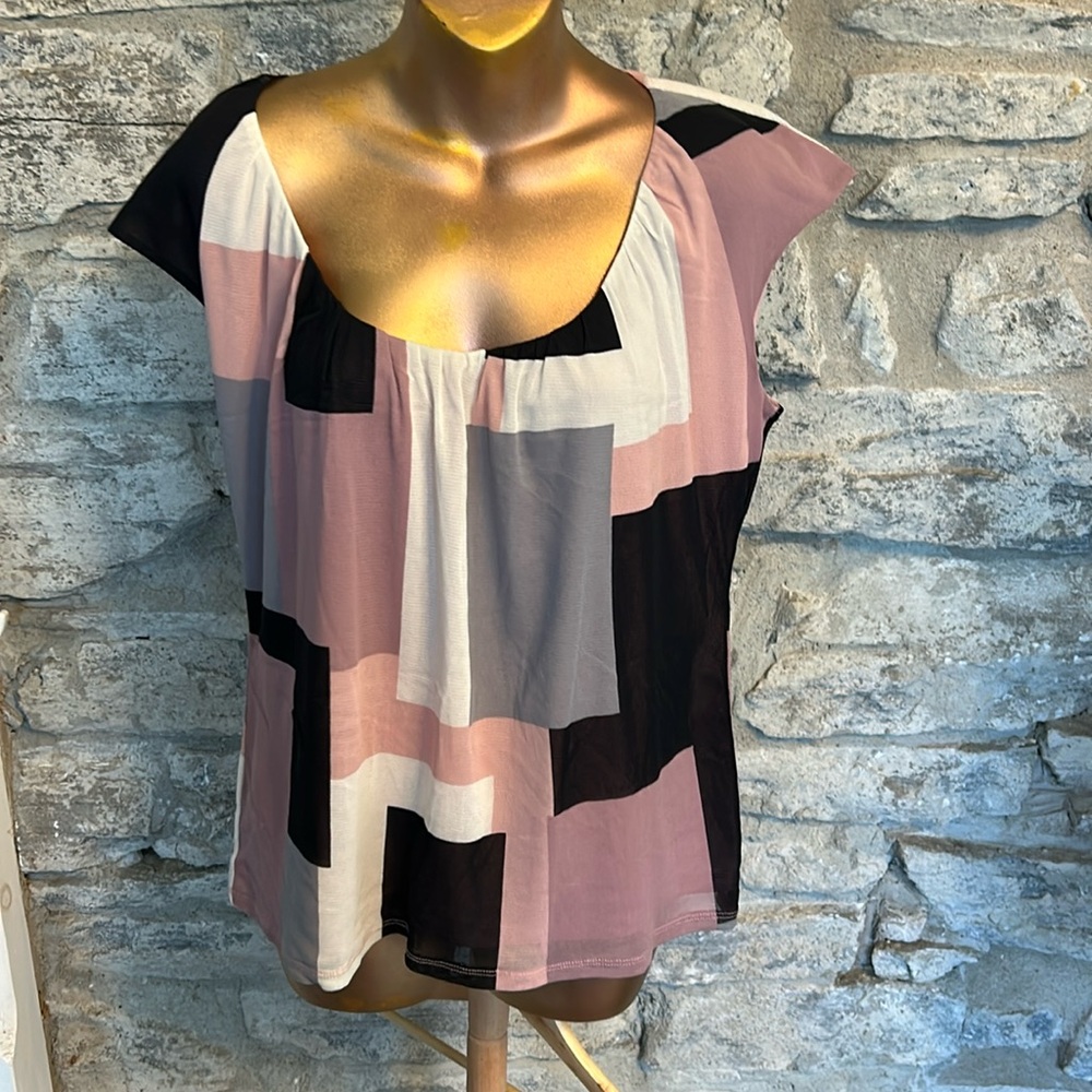 4 for $30 🌈 Liz Clairborne Axcess Sleeveless Colour block top size XL